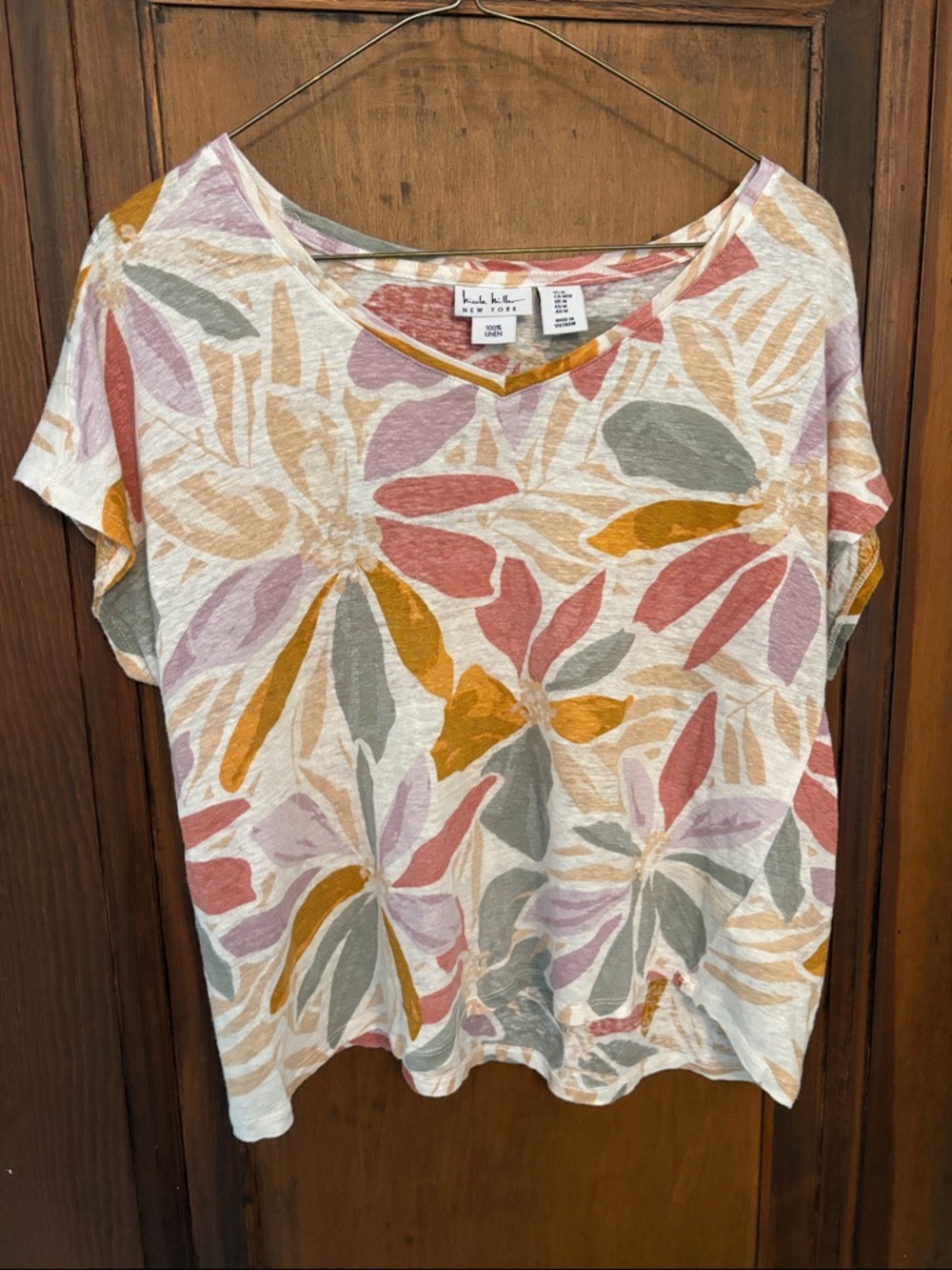 Nicole Miller Short-Sleeve V-Neck Floral Tee in Multi Pastels